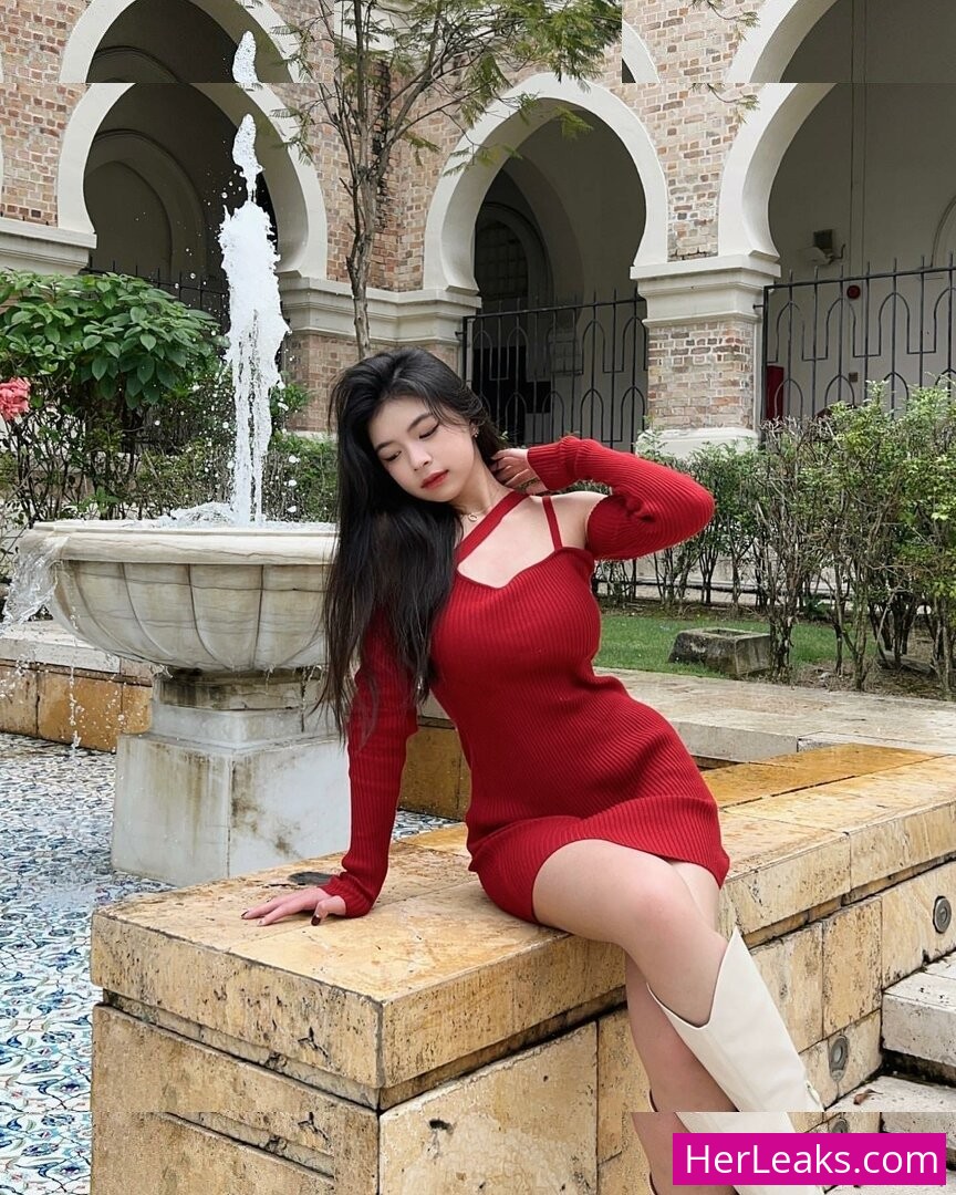 Elyn Leong - Image 106