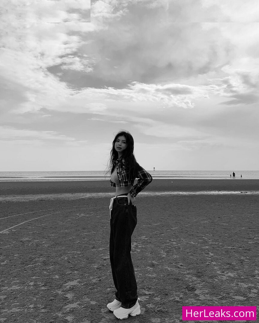 Elyn Leong - Image 98