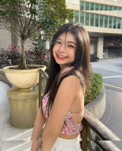 Elyn Leong - Image 92