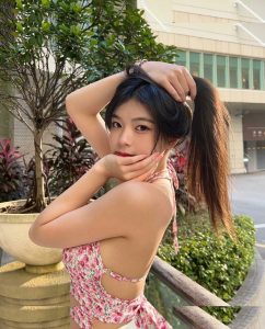 Elyn Leong - Image 91