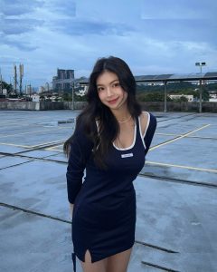 Elyn Leong - Image 87