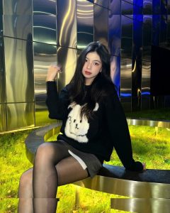 Elyn Leong - Image 77