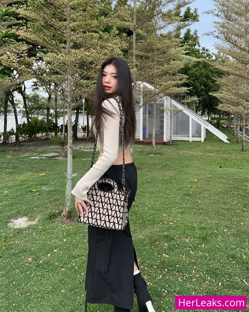 Elyn Leong - Image 74