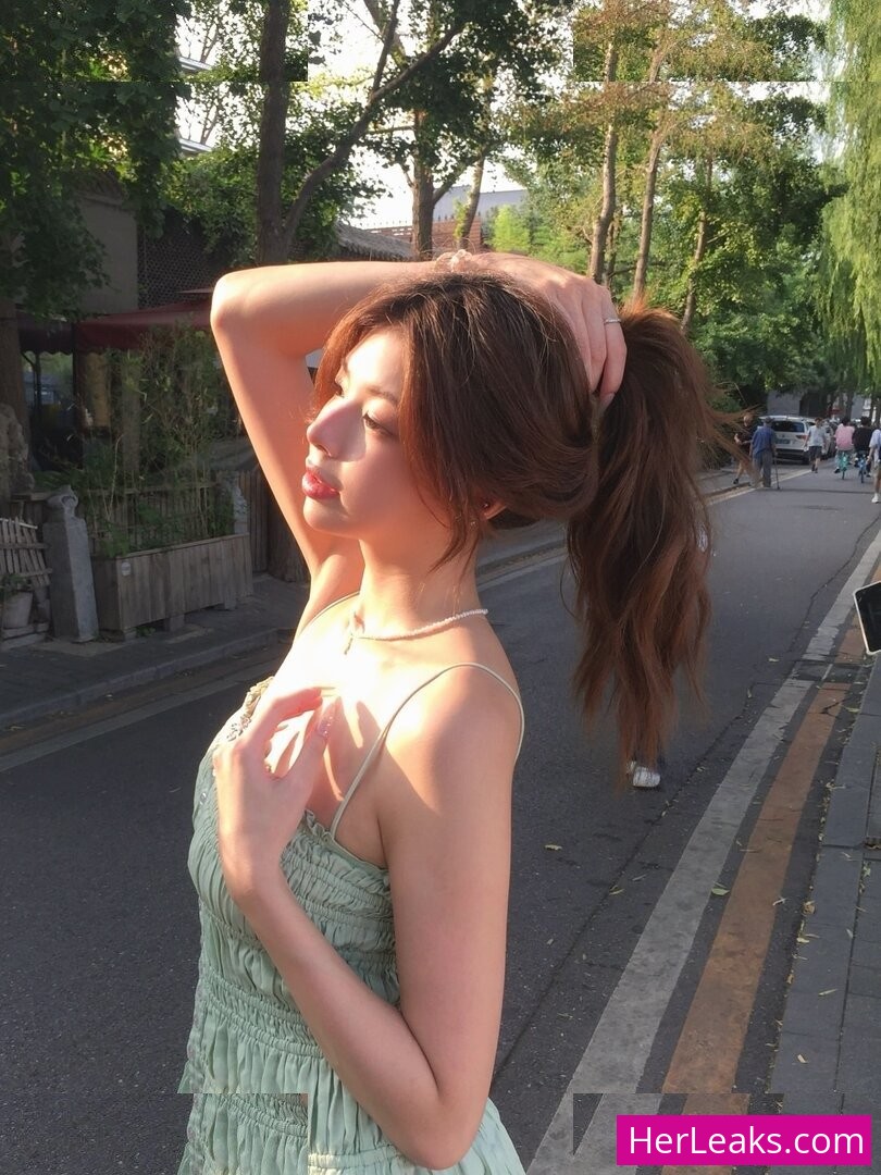 Elyn Leong - Image 64