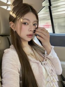 Elyn Leong - Image 31