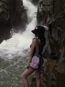 Elyn Leong - Image 13