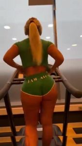 Jolie Becker - Image 8