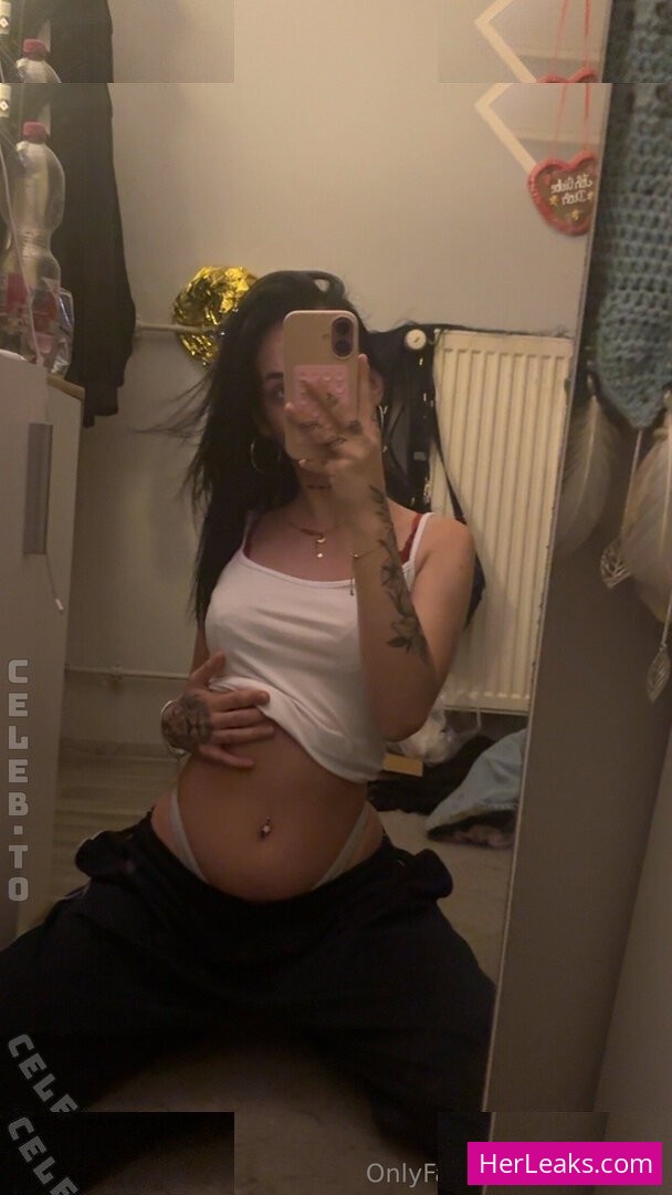 Lena Devis - Image 103